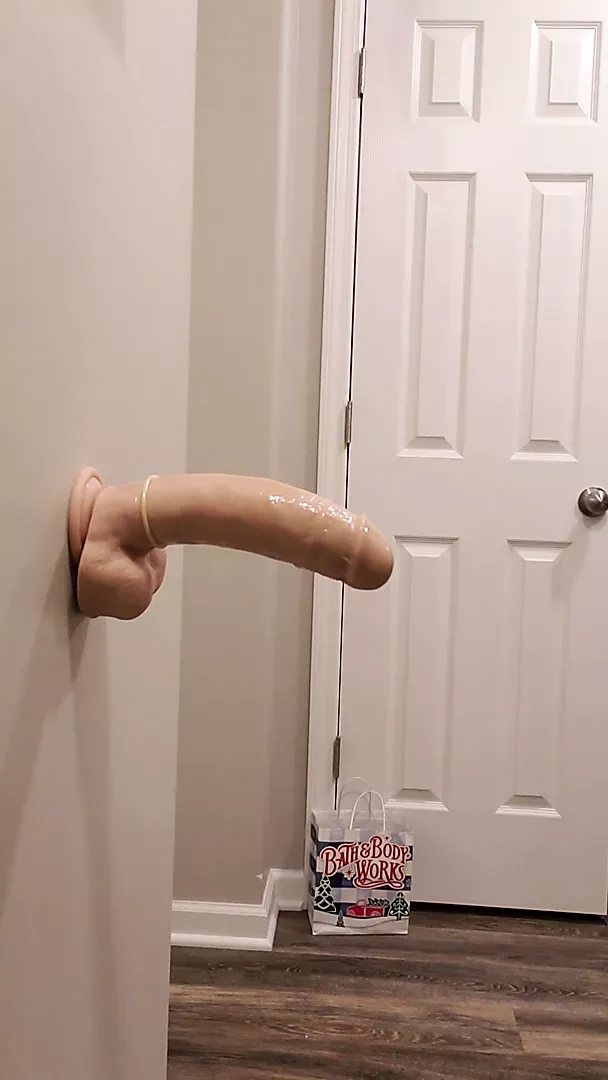 Анальная шлюшка на тренировке