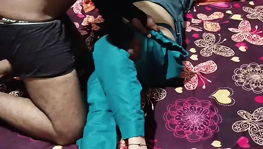 Hintli oğlan siyah büyük yarak bakire kızı sikiyor bölüm 4