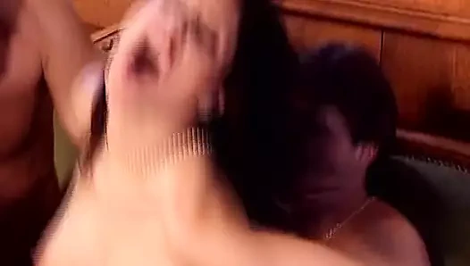 Harika hatunlar ve bir sürü anal seks ile klas Alman porno sahnesi