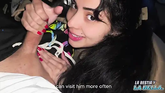 En iyi arkadaşımın erkek arkadaşıyla beni eve sürerken arabada seks yapıyorum amatör!!!