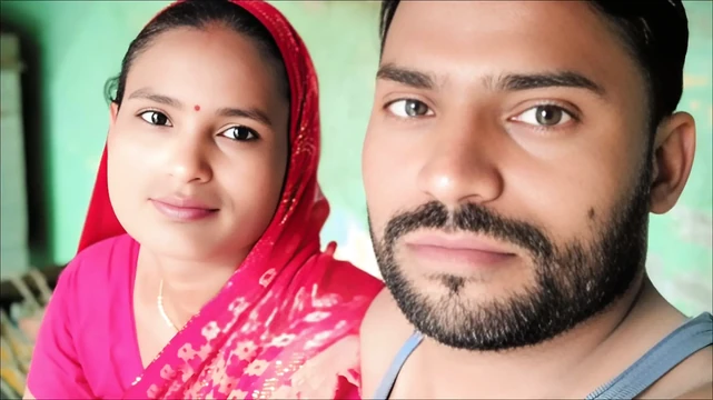 Сегодня моя киска зудит, так что я чувствую, как трахаться, если кто-то готов, то приходи и трахни меня.