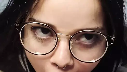 Asosyal sürtüğüm White Moon yarağımı güzelce emiyor