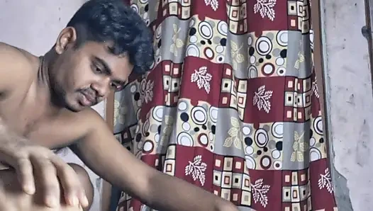 Eski evli kadın erkek arkadaşıyla yalnız odada sert