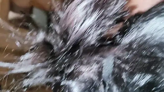 Üvey kız kardeş gırtlağına kadar sakso çekiyor, Mounth'ta boşalıyor