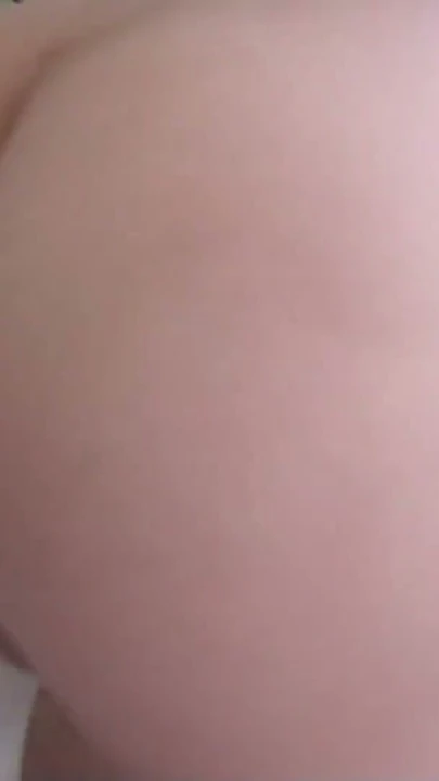 Die Schönheitsärztin macht die junge Frau geil | Clip 1