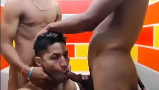 Camshow ile üç seksi colombian Çıtçıt