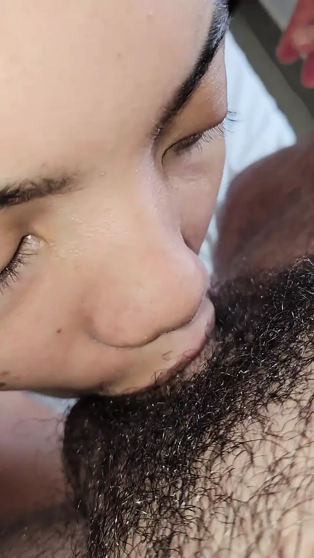 Вся неделя писсирует мою рабынь каждый день 26