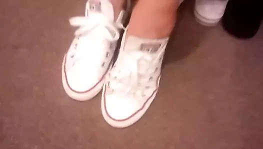 converse ve göğüsler