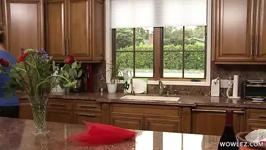 Başı belada olan bir kadına bedava yatak