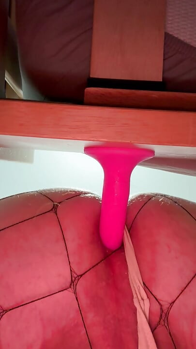 Sissy eğitimi küçük dildo