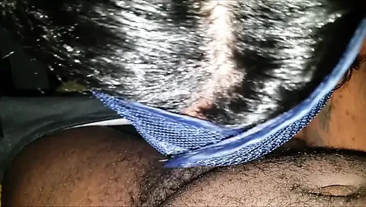 Kirli otel edepsiz orta yaşlı seksi kadından emiyor ve sikişiyor