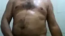 Hetero mostrando cuerpo y verga