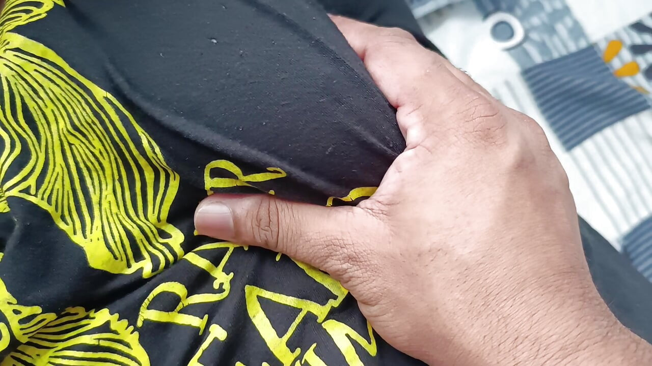 Mallu üvey kız kardeş üvey erkek kardeşiyle amında vibratörün tadını çıkarıyor