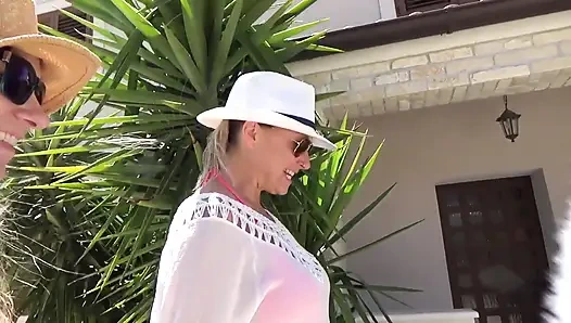 Bakış açısı kameralı ateşli üçlü seks