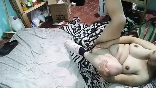 Прикосновение в постели