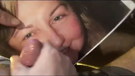 'Kelly' için Cum haraç