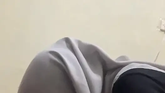 Hiper tesettürlü üstte olmak istiyor