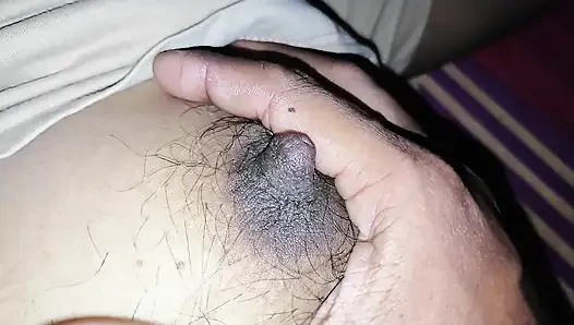Asyalı desi ateşli evli kadın güzel vücutlu küçük memeler ve sıkı amcık