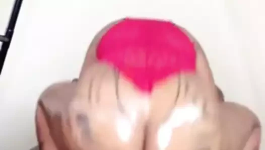 Kelimenin tam anlamıyla lanet olası şaplak atmak