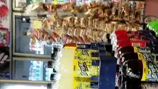 Büyük iri güzel kadın