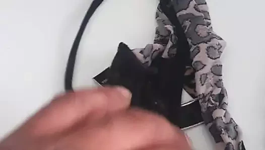 Komşu kirli külot baskını (g-string) pt. 1