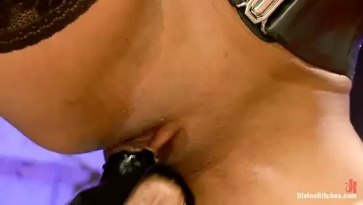 Majesteleri elmas kraliçesi: skin diamond
