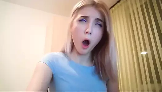 Azgın gözlerim ve yaramaz kıçımla dalga geçiyorum