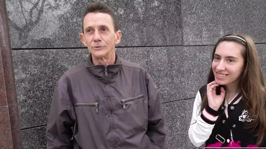 Carolina Lorca için özel doğum günü! Ateşli bir genç kız ve ilk üçlü seksi