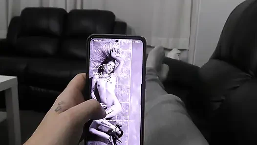 Melody Pleasure'ın yüzü cheffie shot tarafından boyanıyor