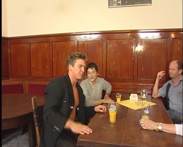 Alte Kellnerin im Hofbrauhaus gebumst, was eine nasse fotze