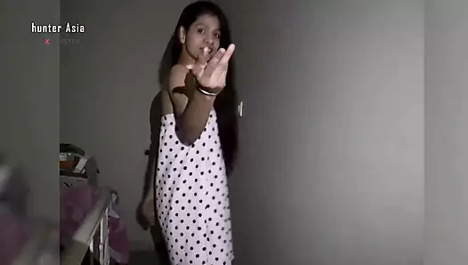 Onu merdivenlerde sikmek için beni azdırıyor