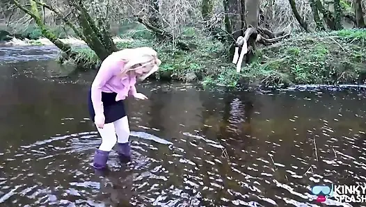 Sekreterin beyaz taytı Waders'da sırılsıklam oldu yanlış gitti