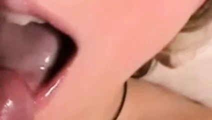 Ağıza yüze boşalma