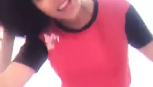 Komşum bana videosunu verdi, mastürbasyon yapmamı istiyor