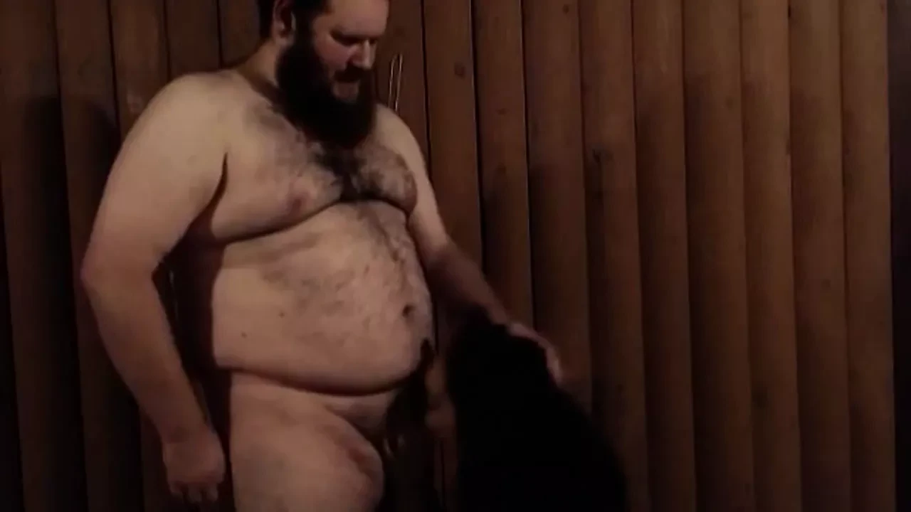 Not too Fat dude gets the TS blowjob