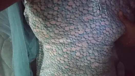 Kobieta ze Sri Lanki uwodzi swojego partnera przez rozmowę wideo aż do orgazmu Po prostu kocham z dużymi cyckami i mokrą cipką