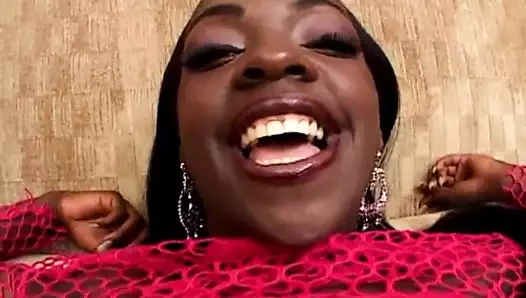 Kennedy siyah bir sürtük ama tüm renkli yarakları alıyor