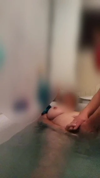 Tombul Alman olgun orgazm