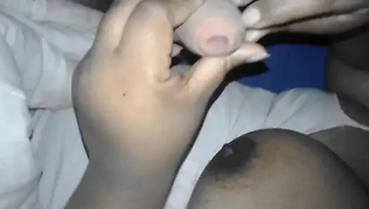 ma salope de voisine black aime la bitte