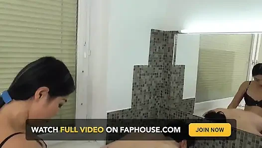 Sahibe amrita ortak bir banyoda sikişen kaltağı sikiyor