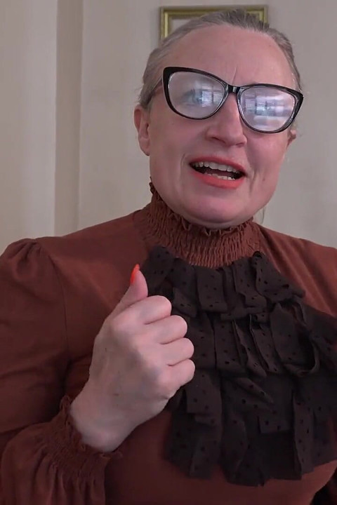 Auntjudysxxx - olgun orta yaşlı seksi öğretmeniniz Bayan Andrea Ann seni teşvik etmenin yeni bir yolunu buluyor