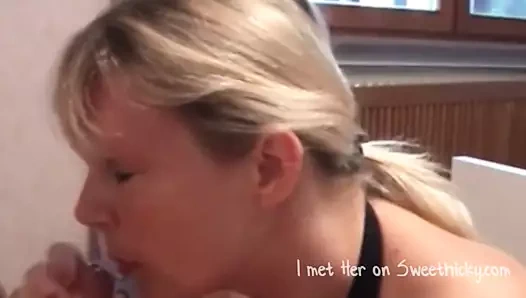 41 yaşında büyük ğöğüslü milf (orta yaşlı kadin) bir profesyonel gibi sikimi berbat