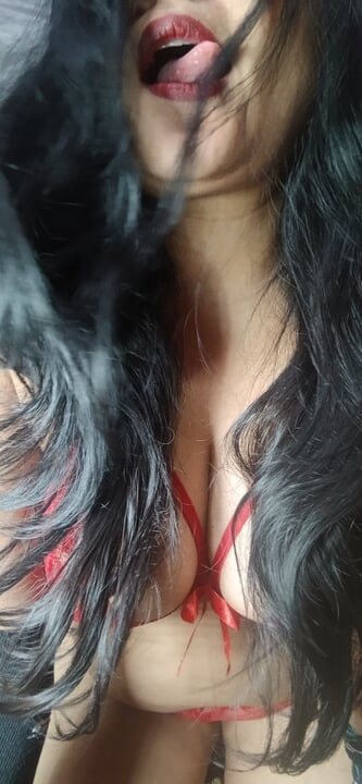 sexy girl all boys ko Bula Rahe chhodane ke liye🫦