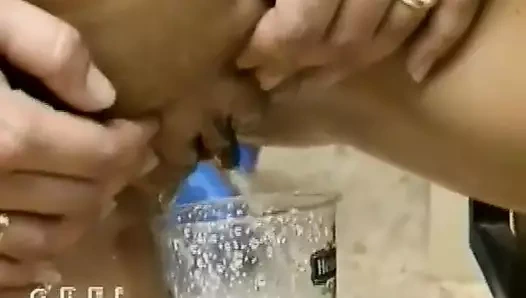 Lezbiyen hemşire kızlar seks oyuncaklarıyla tatmin oluyor