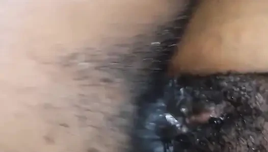 Islak meyve suyu amcık çok güzel sikiliyor