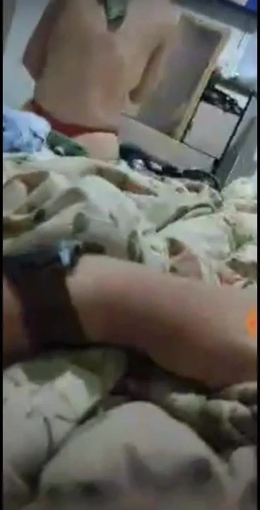 esposa trocando de roupa. muito gostosa
