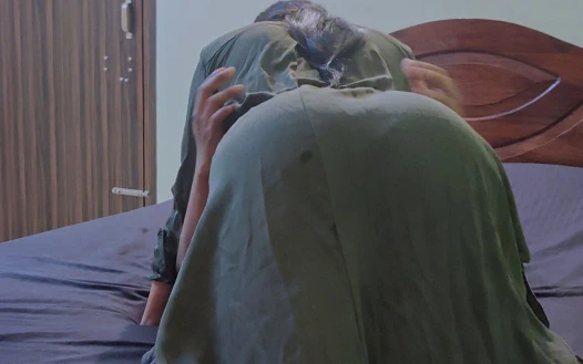 Yalnızken bahçıvanımın büyük siyah yarağına binmeyi seviyorum.