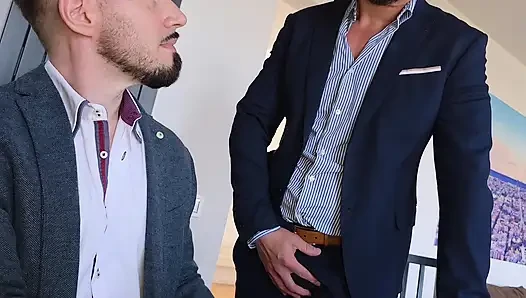 Kırmızı renkte sayılar - boşluğu doldurmak