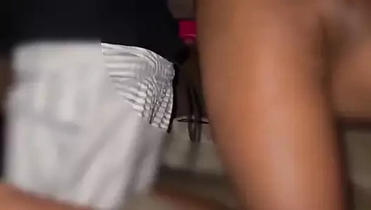 Programımda bu küçük sıkı amcığı sıkmak zorunda kaldım