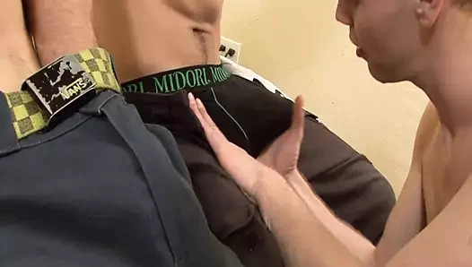 Dik eşcinsel berbat iki büyük musluklar kadar büyük cumshot